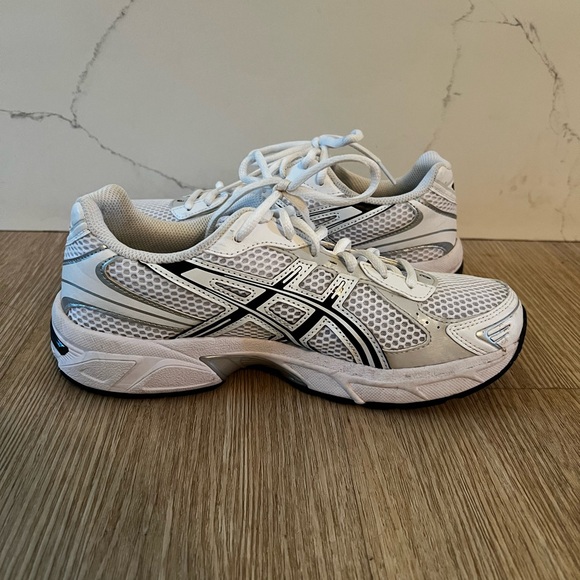 Asics White and Black Athletic Shoes - Picture 8 of 10